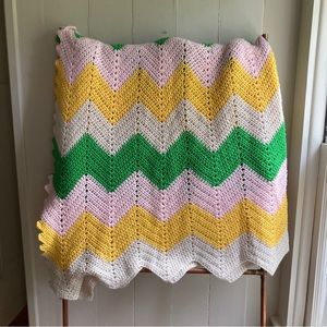 Vintage crochet throw Afghan sunny happy colors zigzag 🐥☀️🌸🪴